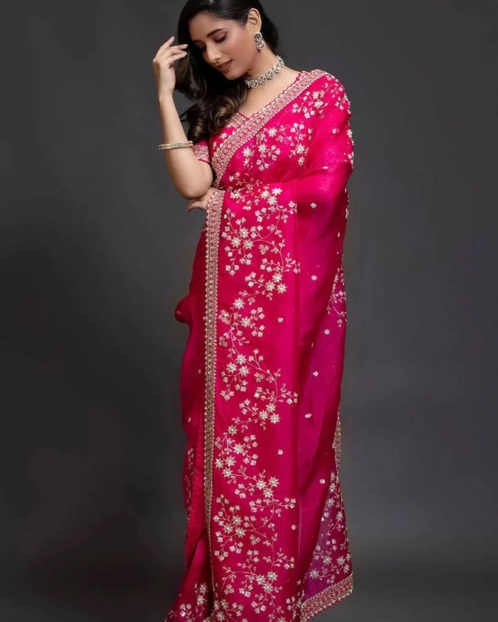 *VISHVA SAREES*