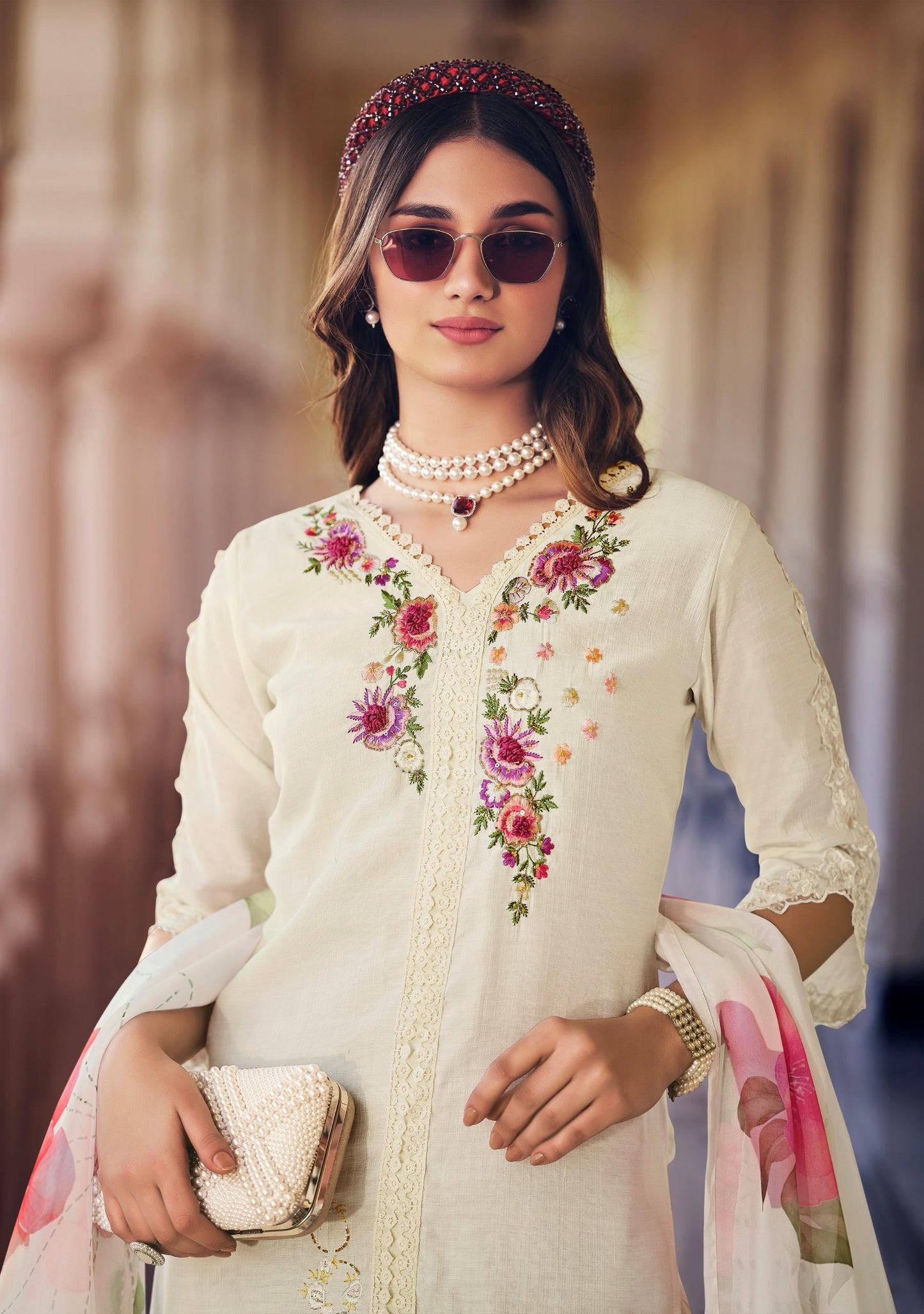 White Kurti Embriodery & Handwork on Pure Viscose Fabric.