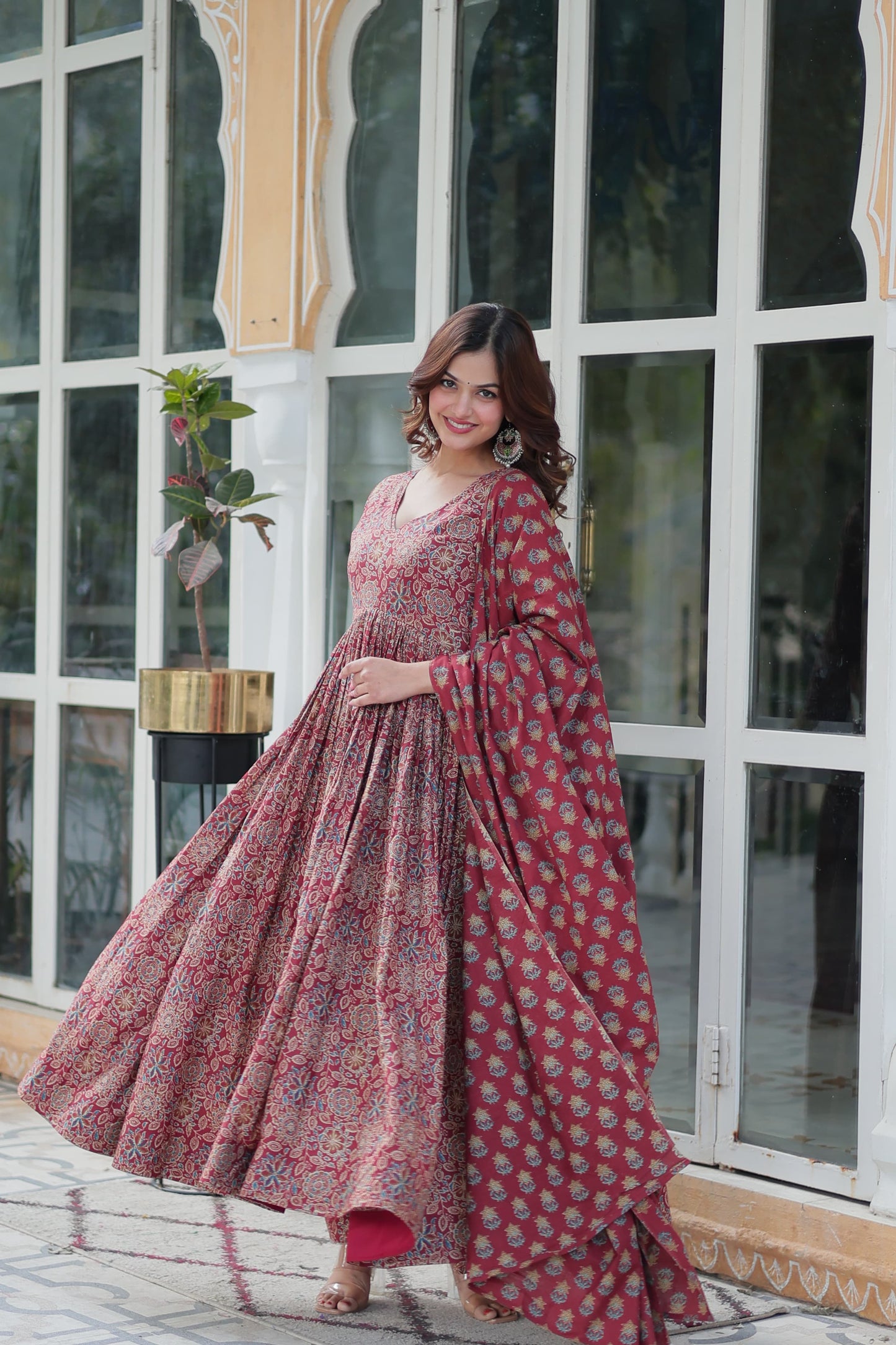 Trendy Pink Kurti with Pant & Dupatta Set – Stylish & Comfortable Ethnic Wea