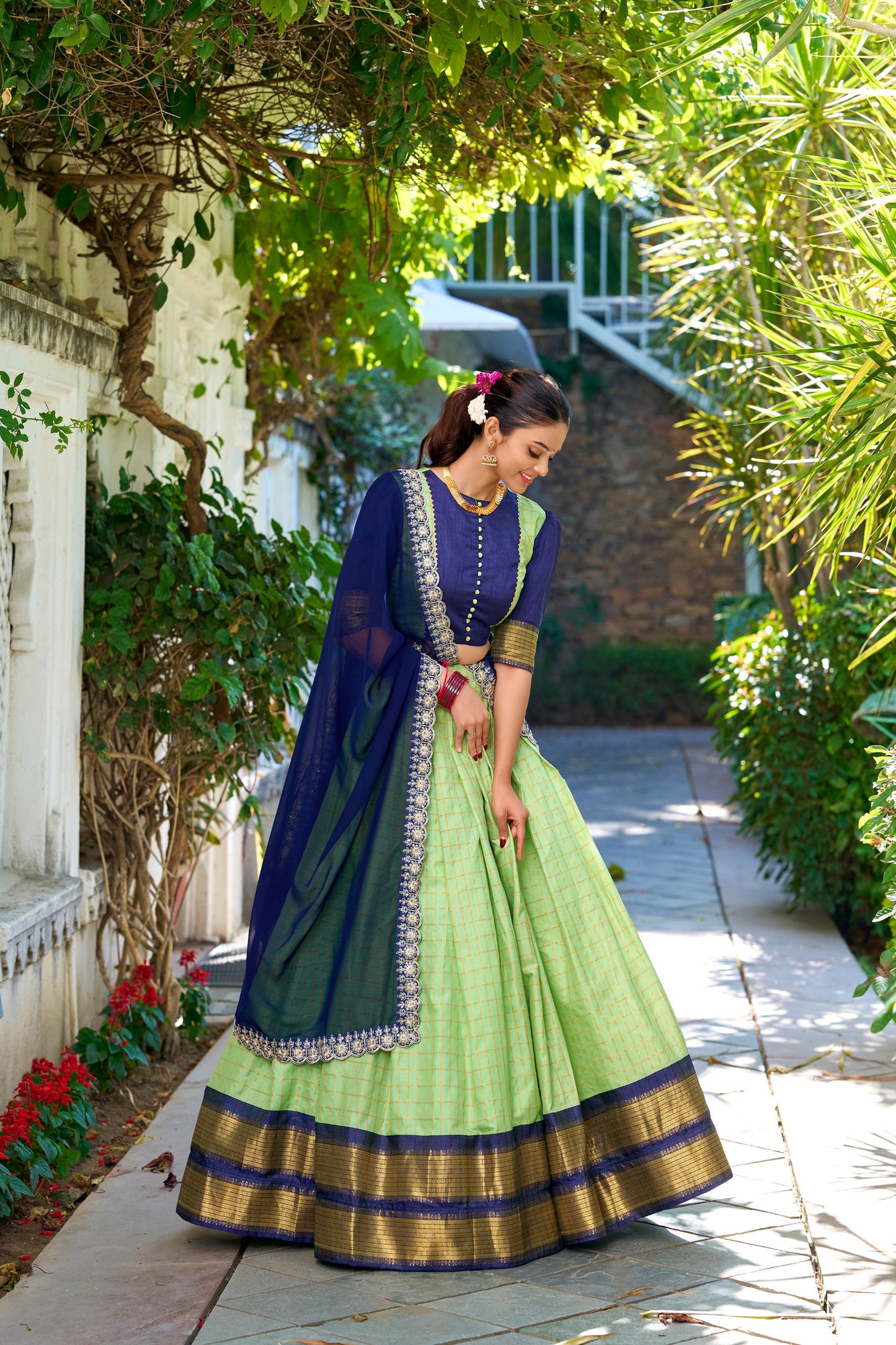 Trendy Green Zari Chex Lehenga with Zari Weaving Work – Elegant Ethnic Wear for Women