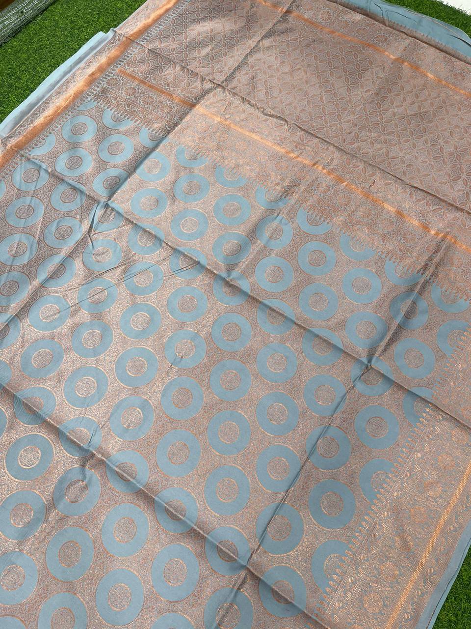 GRAY COLOUR SOFT LICHI SILK CLOTH AND RICH PALLU & JACQUARD PATTERN WORK ON ALL OVER THE SAREE