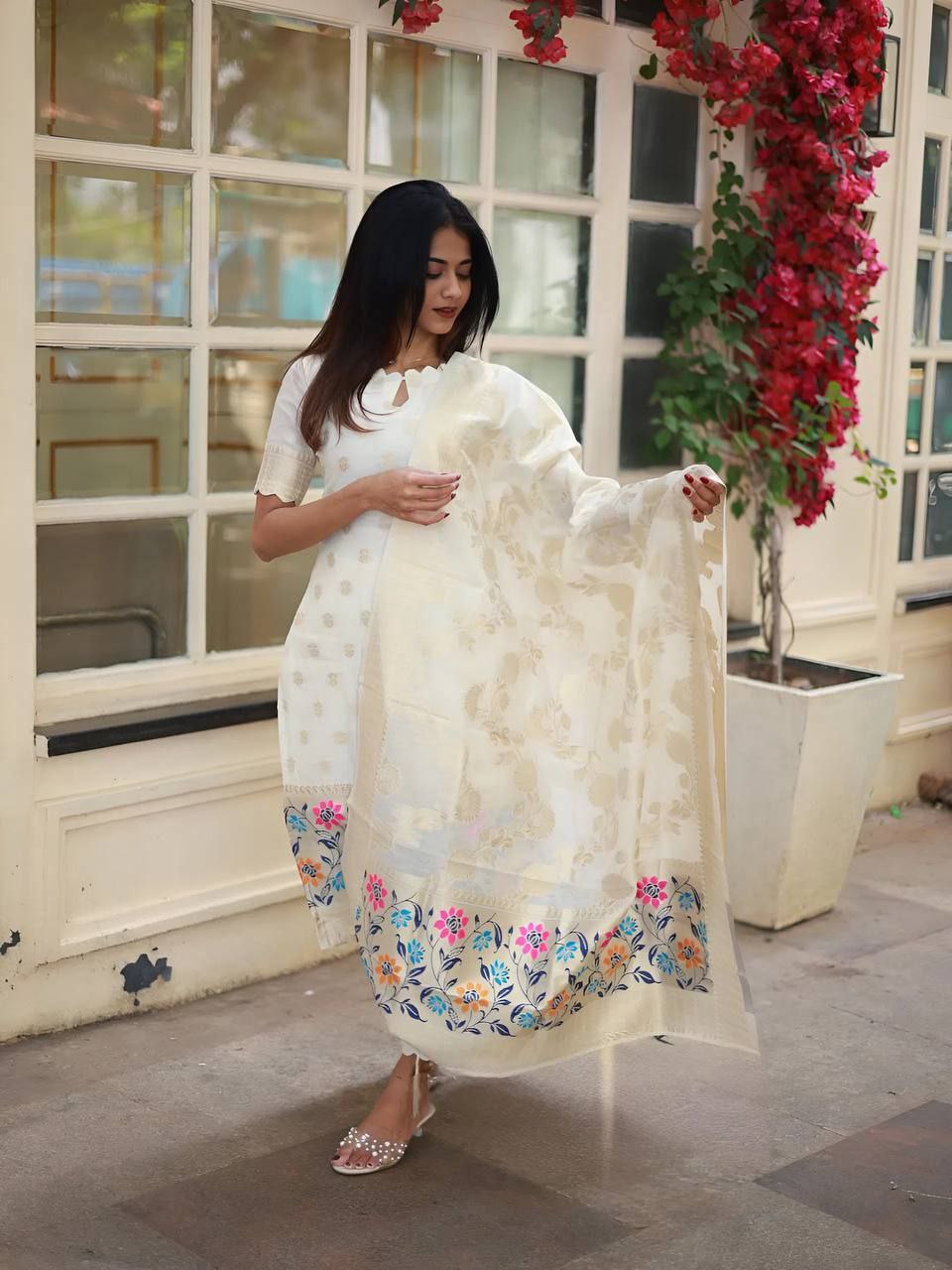 Women's Banarasi silk Floral Print kurti pant & Dupatta set