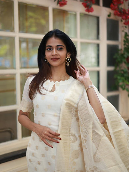 Women's Banarasi silk Floral Print kurti pant & Dupatta set