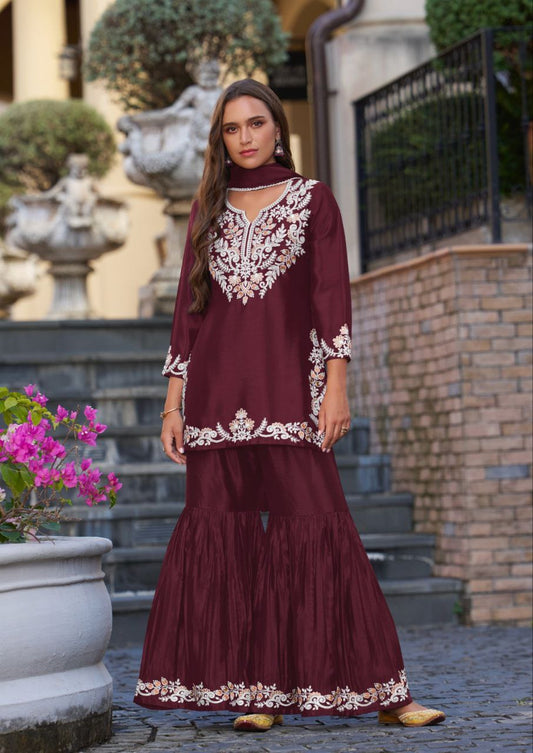 Red kurti in Hevy Chhinoon and Amrican Creap