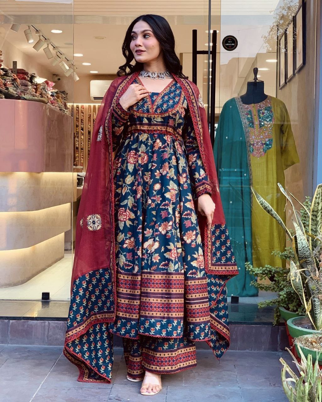 GHUMMAR - ROYAL MULTICOLOUR FESTIVAL 3 PIECE COLLECTION