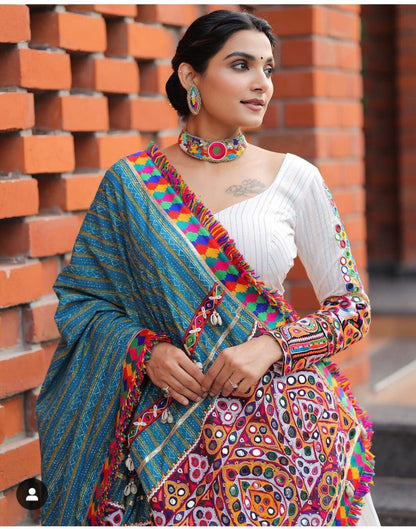 SPECIAL NAVRATRI COLLECTION LENGHA CHOLI WITH REAL MIRROR WORK