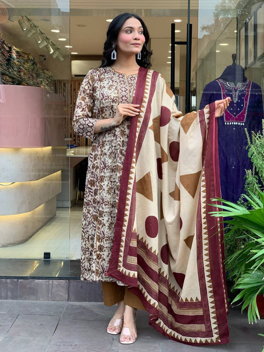 Royal Cream Magic Cotton Printed Kurti Pant And Dupatta set