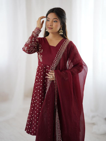 Majestic Purple Ethnic set - Mirror & thread work
