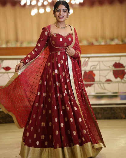 ENHANCE THE BEAUTY OF YOUR WARDROBE WITH THIS NEWLY LAUNCHED ANARKALI GOWN