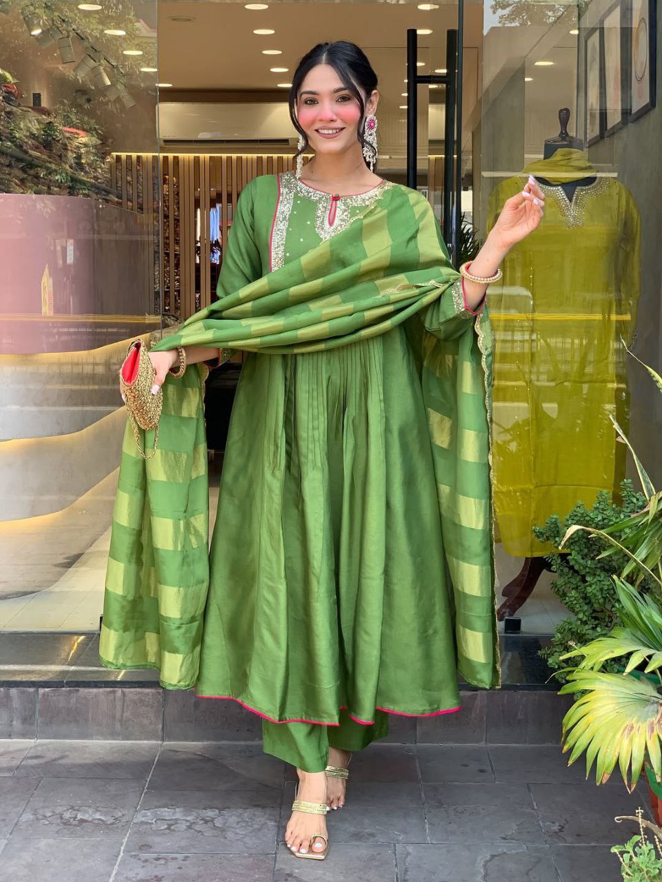 ROYAL GREEN  MUL CHANDERI SPECIAL 3 PIECE SET