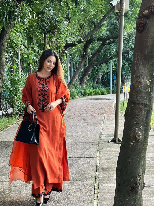 ENHANCE THE BEAUTY OF YOUR WARDROBE WITH THIS NEWLY LAUNCHED KURTI-PLAZZO SET