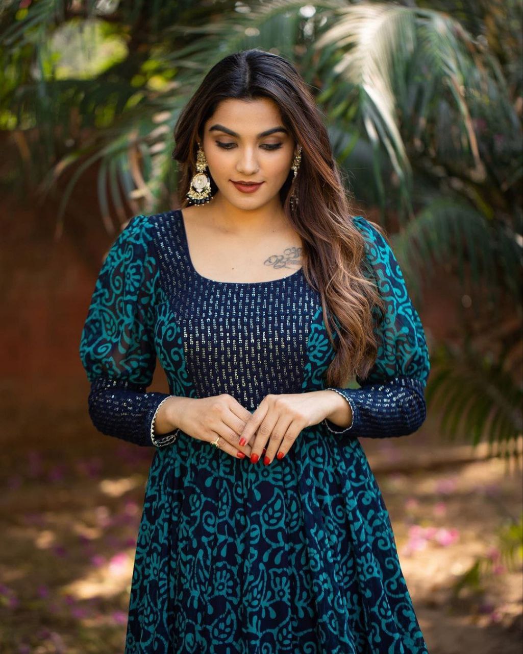 Blue Beauty Georgette With Digital printed simple fresh floral collection