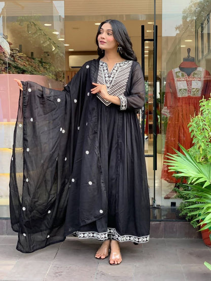 ROYAL BLACK FESTIVAL SPECIAL DHAMAKA DESIGNER COLLECTION