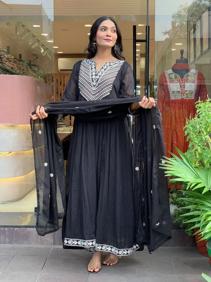 ROYAL BLACK FESTIVAL SPECIAL DHAMAKA DESIGNER COLLECTION