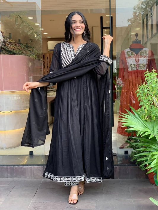 ROYAL BLACK FESTIVAL SPECIAL DHAMAKA DESIGNER COLLECTION