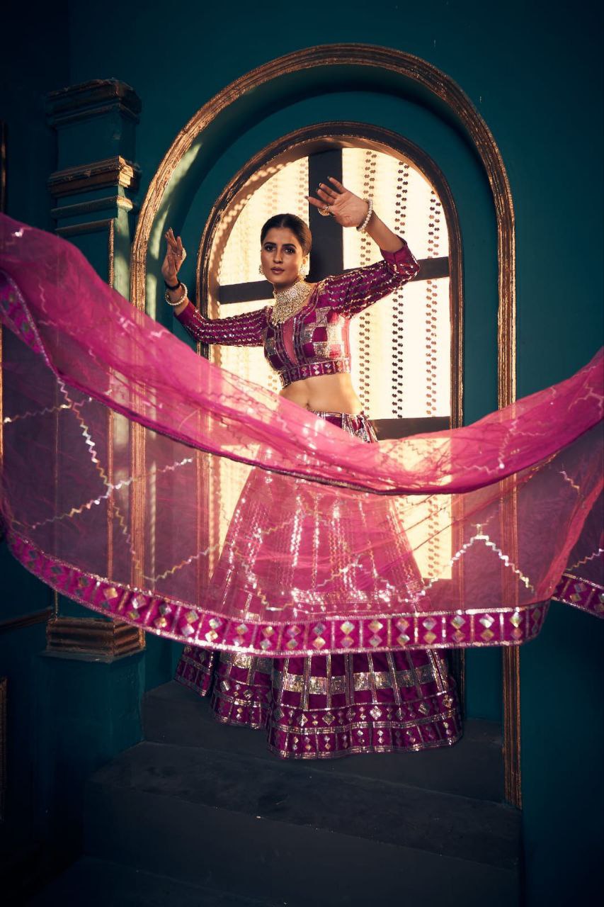 Latest wedding lahengha-Choli collection