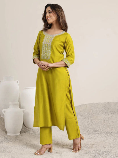 Green Yoke Design Silk Blend Straight Suit Set With Dupatta